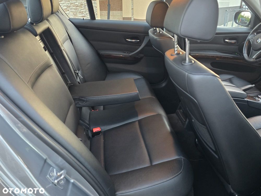 BMW Seria 3 - 23