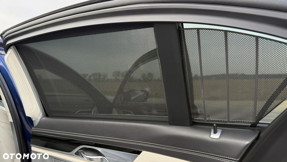 BMW Seria 7 750Li xDrive Edition Exclusive - 30