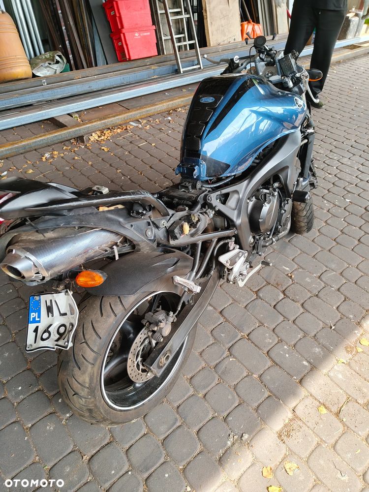 Yamaha FZ6 - 9
