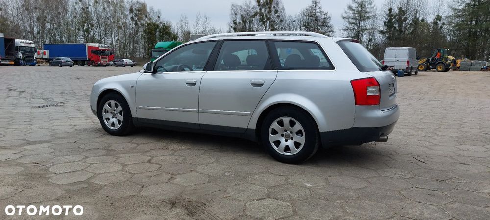 Audi A4 Avant - 10