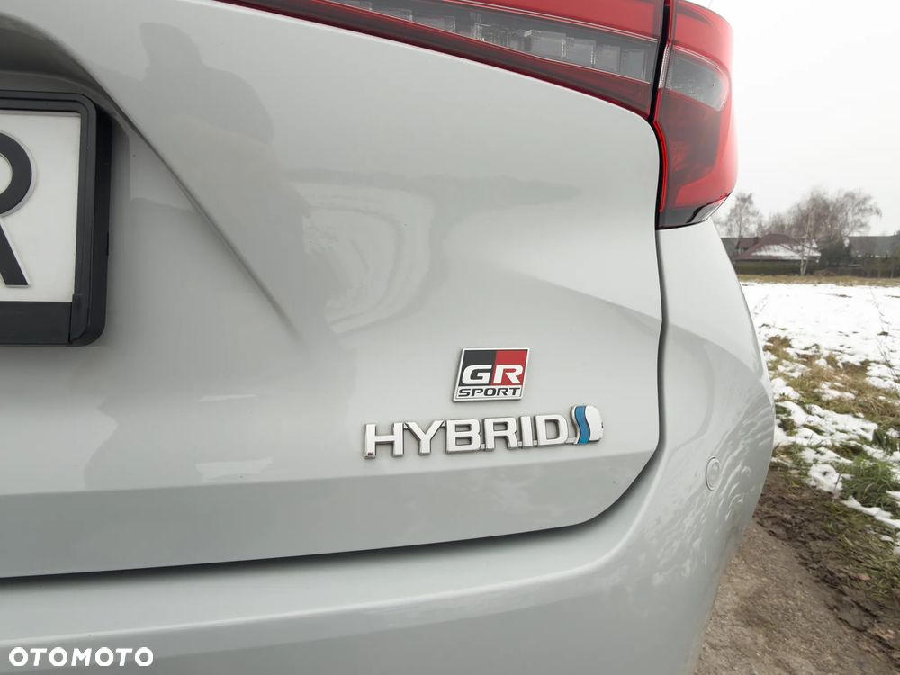 Toyota Corolla 2.0 Hybrid GR Sport Dynamic - 12