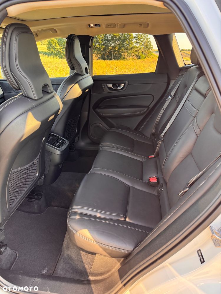 Volvo XC 60 T5 AWD Geartronic Inscription - 17