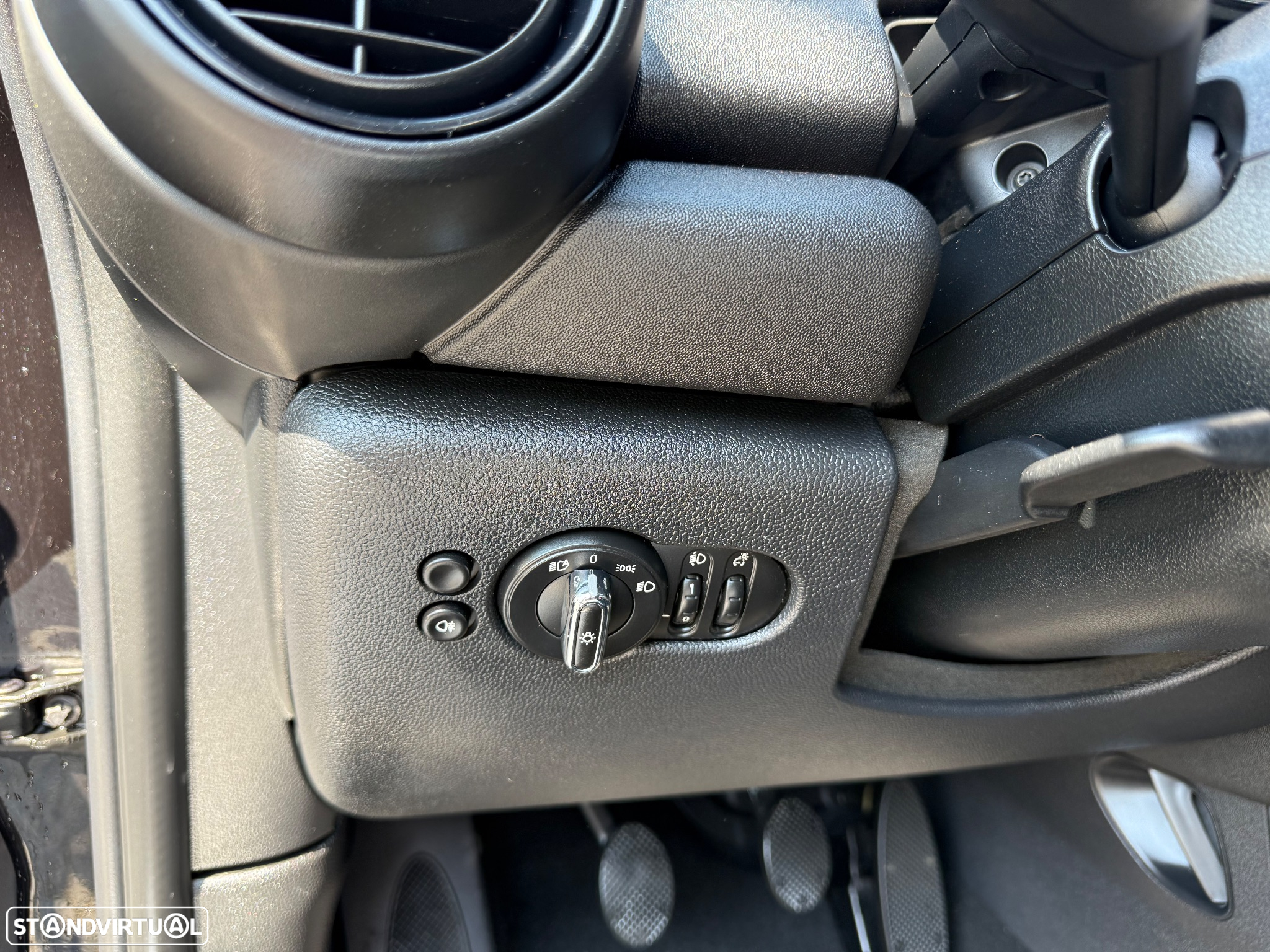 MINI 3 Portas One - 16