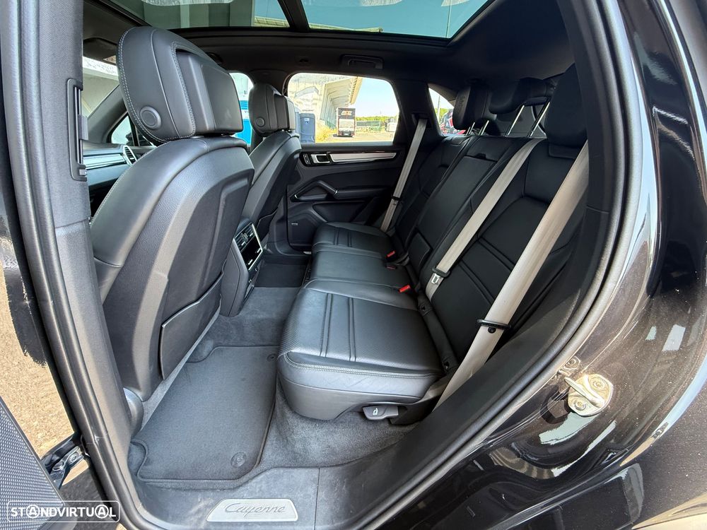 Porsche Cayenne - 17