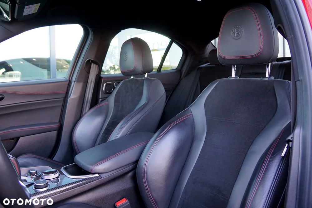 Alfa Romeo Giulia 2.0 Turbo Veloce TI Q4 - 20
