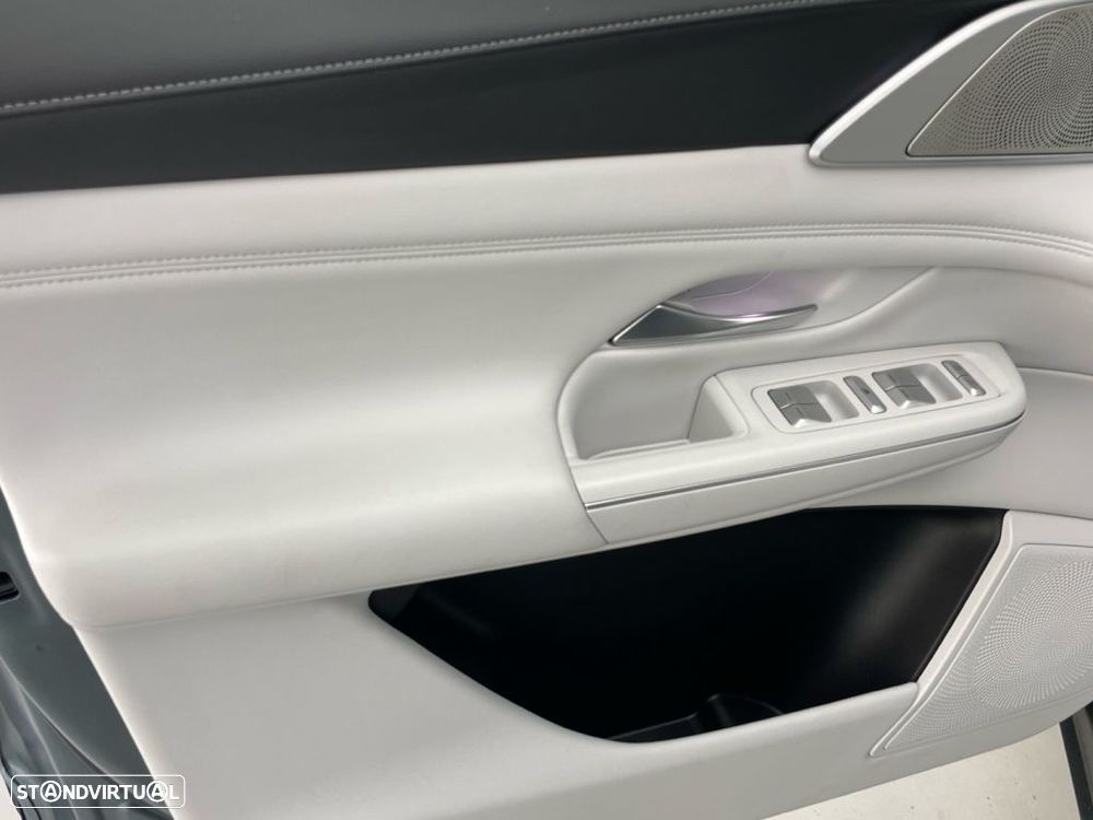 Xpeng G9 98 kWh AWD Performance + Gancho de Reboque - 14