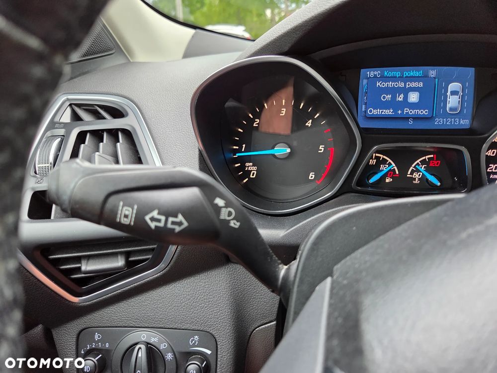 Ford Kuga 2.0 TDCi 4x4 Titanium - 12