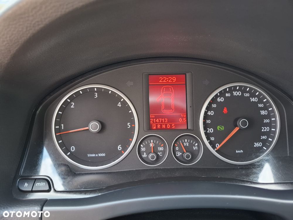 Volkswagen Tiguan - 16