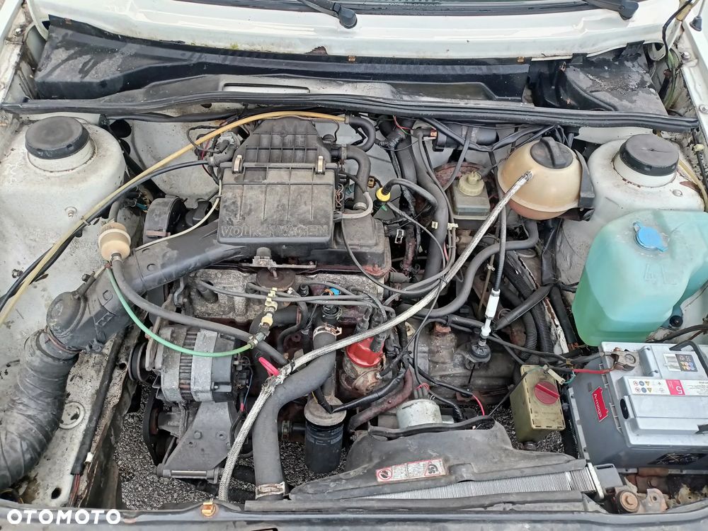 Volkswagen Golf 1.6 CL - 17