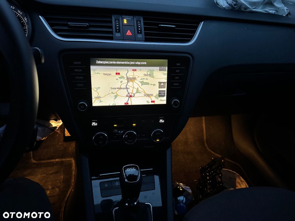 Skoda Octavia 2.0 TDI DSG Tour - 20