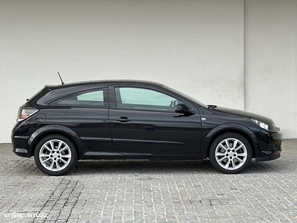 Opel Astra GTC 1.7 CDTi - 4