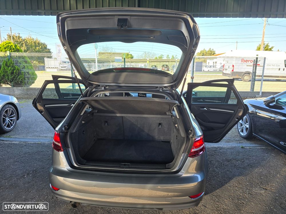 Audi A3 Sportback 30 TDI Design - 23