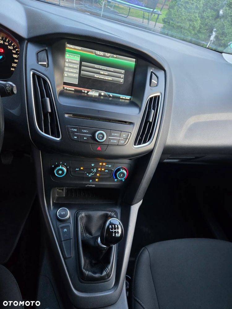 Ford Focus 1.6 TDCi DPF Start-Stopp-System SYNC Edition - 26