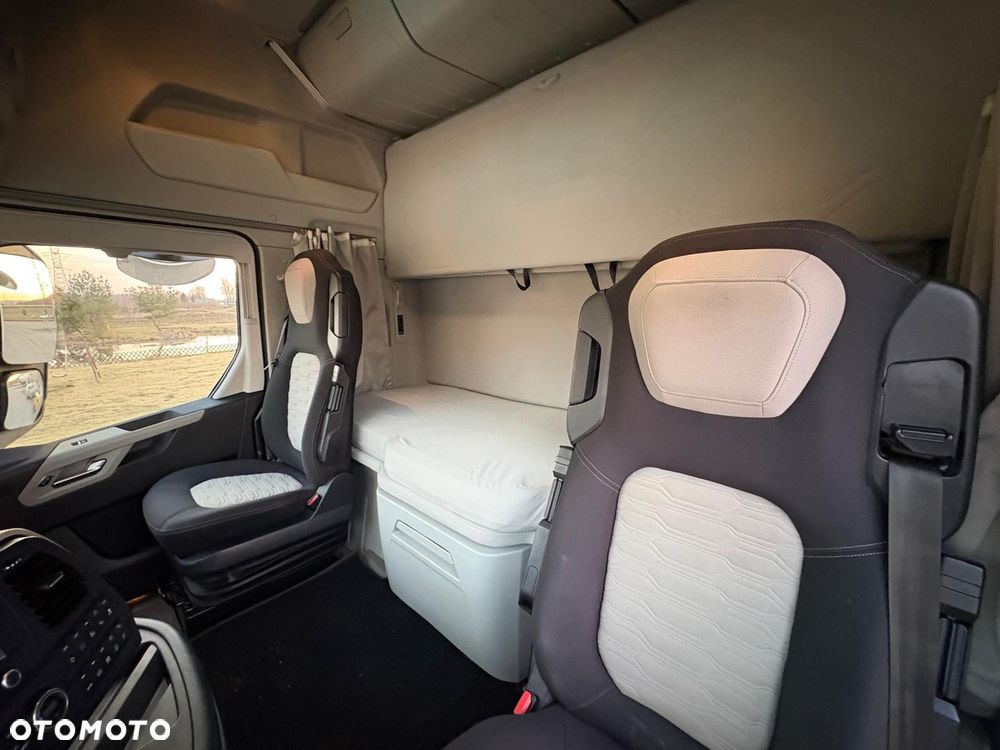 Ford F-MAX 500 Super Stan - 24
