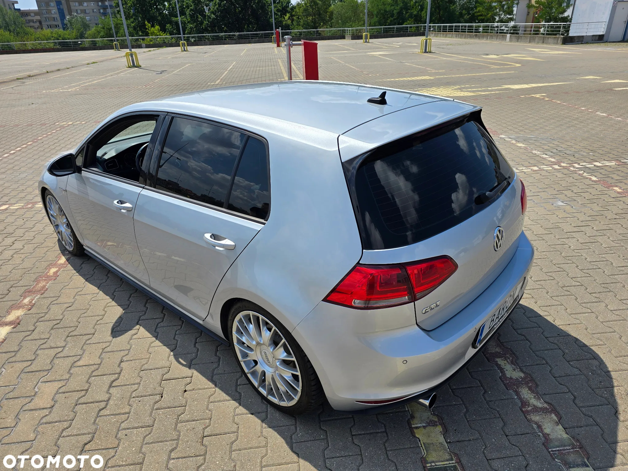 Volkswagen Golf GTI BlueMotion Technology DSG - 9