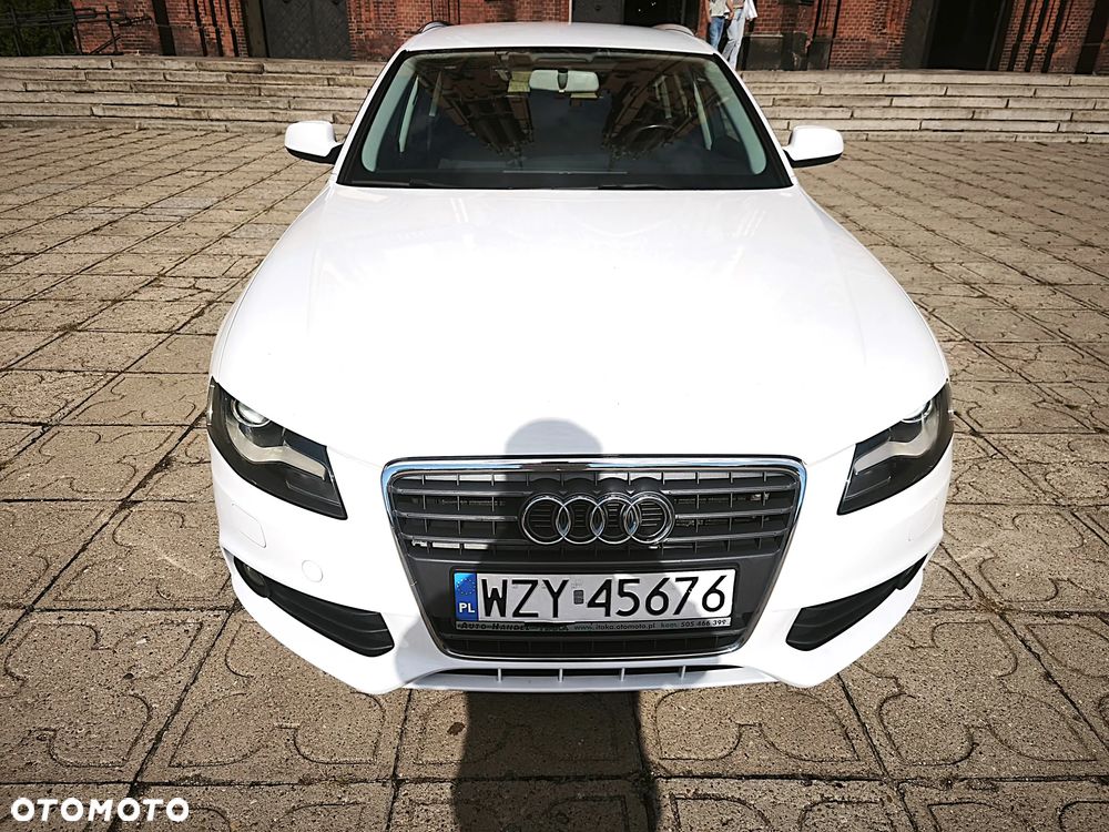 Audi A4 Avant - 11