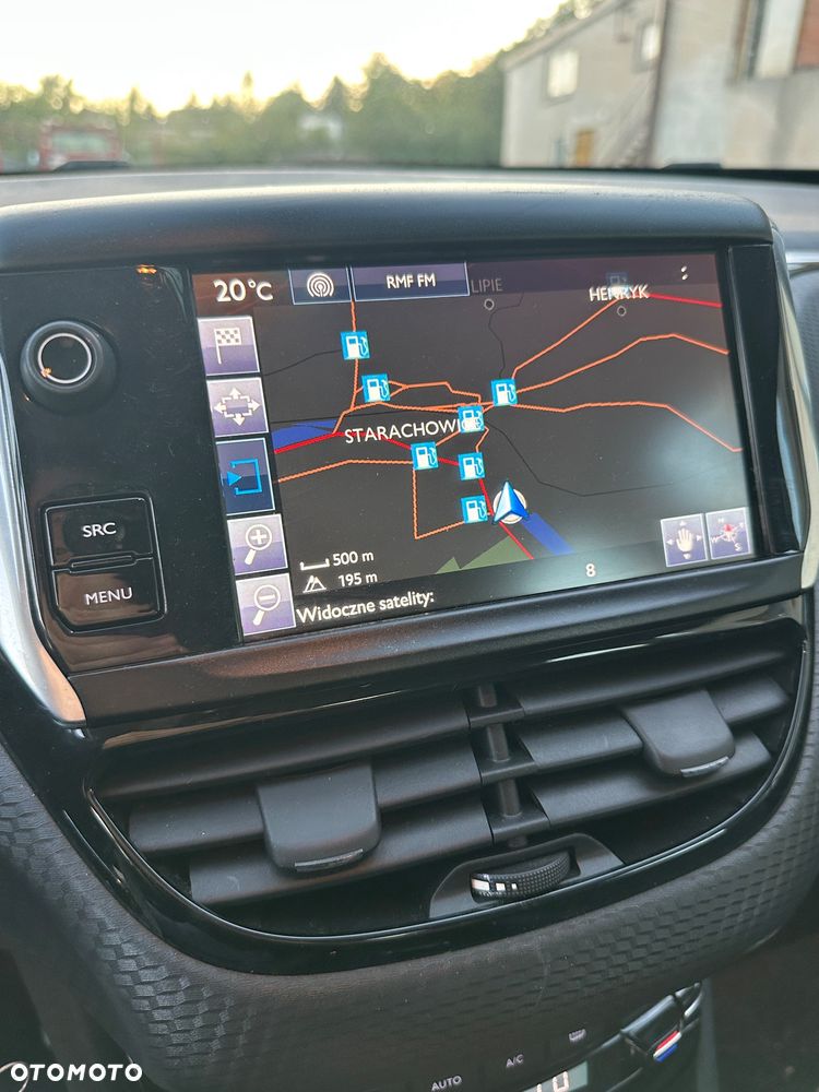 Peugeot 2008 1.2 Pure Tech Allure S&S - 27