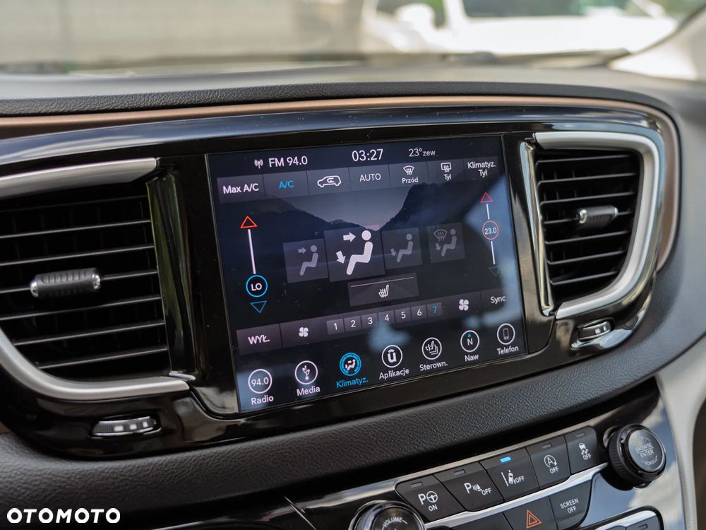Chrysler Pacifica - 23
