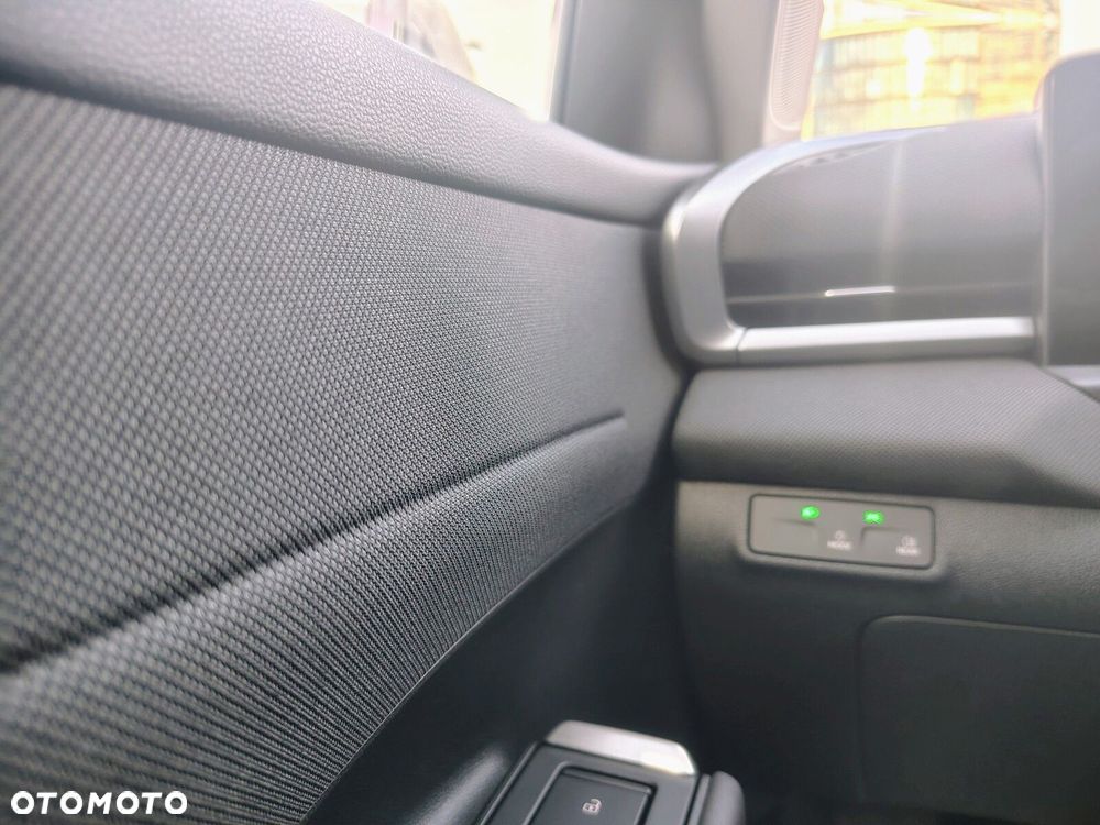 Volkswagen T-Roc - 18