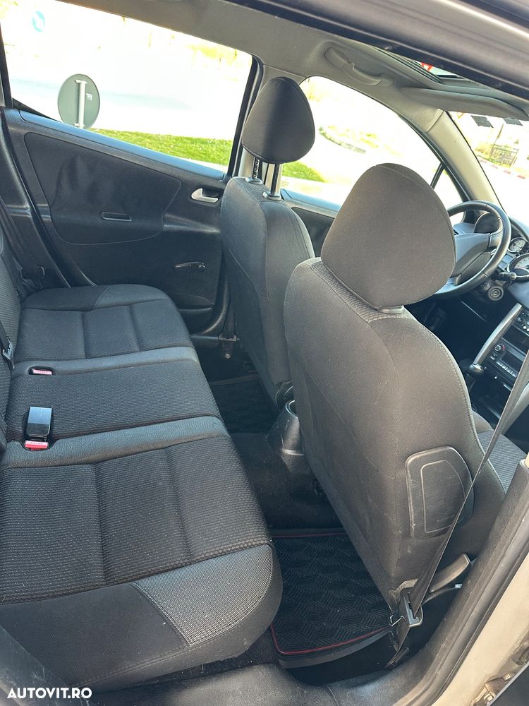 Peugeot 207 - 5
