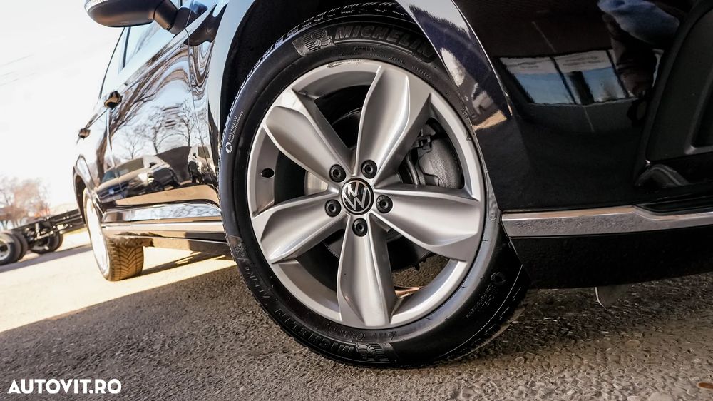 Volkswagen Passat 2.0 TDI DSG Highline - 33