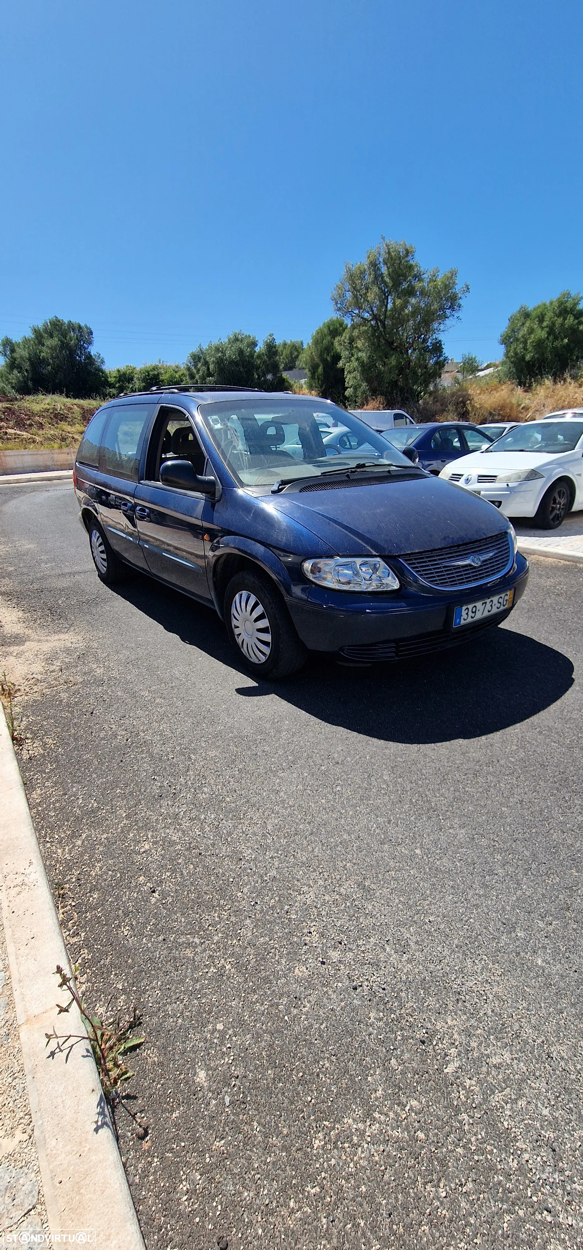 Chrysler Voyager 2.5 CRD SE - 3