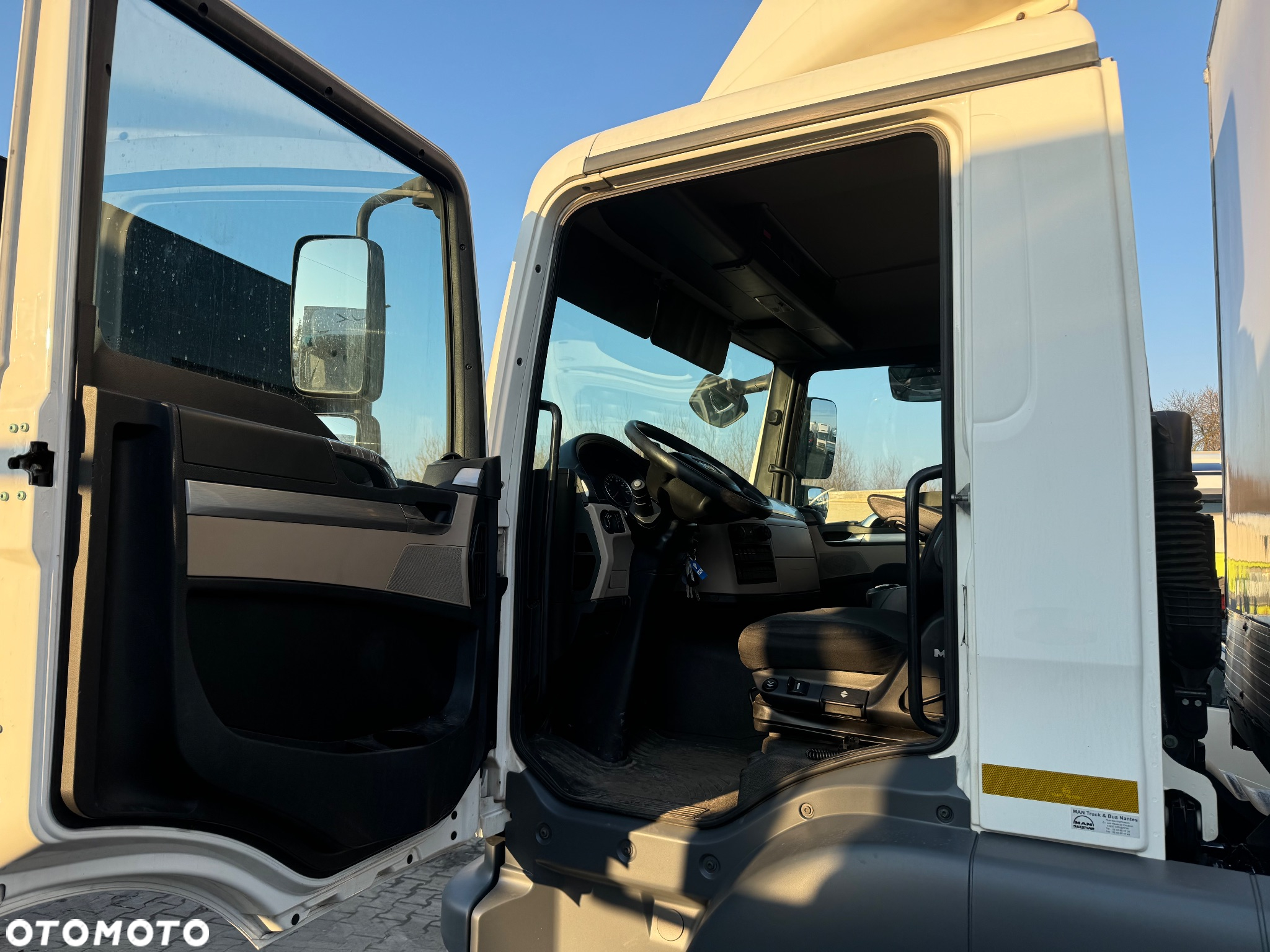 MAN TGM 18-290 Winda / KONTENER 9.40 - 17