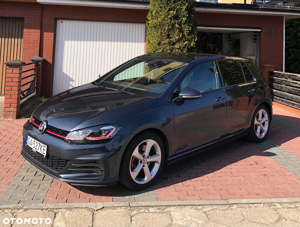 Volkswagen Golf GTI (BlueMotion Technology) Performance - 1
