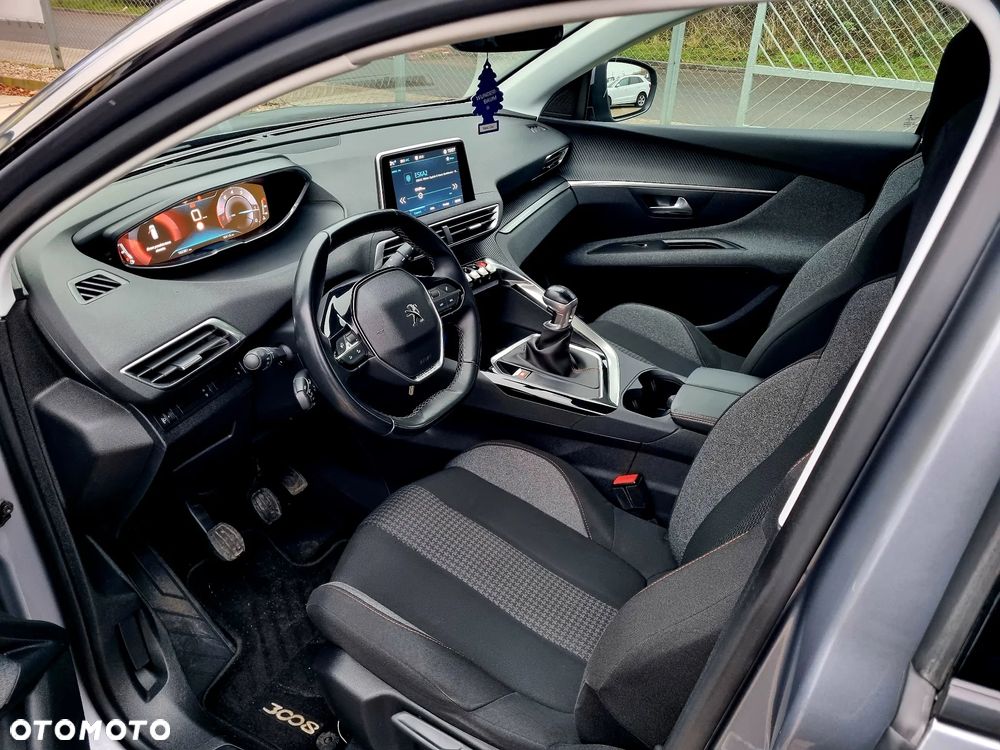 Peugeot 3008 1.2 PureTech Active S&S - 8