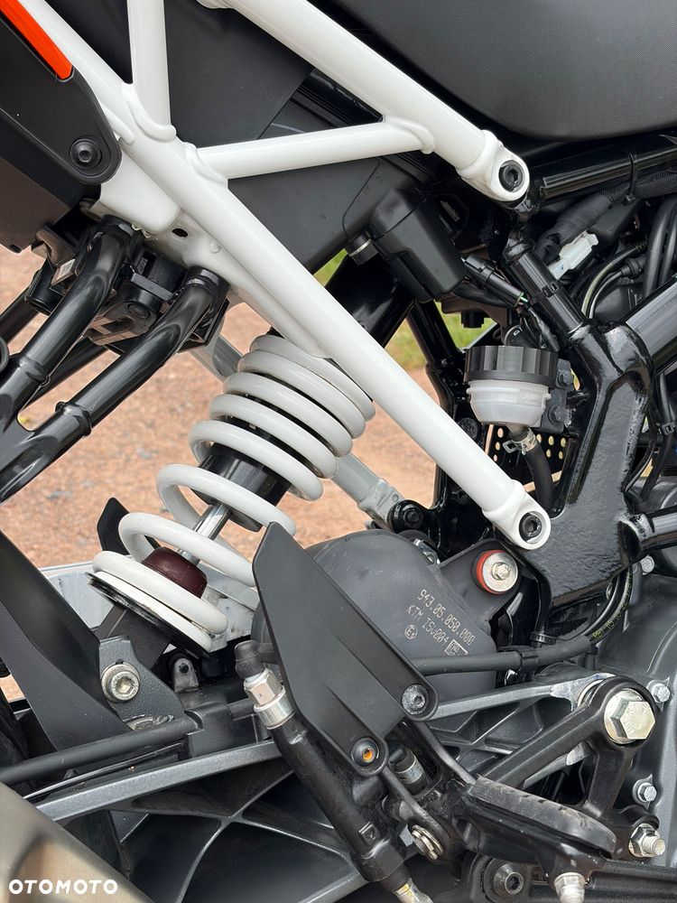 KTM Duke 125 - 20