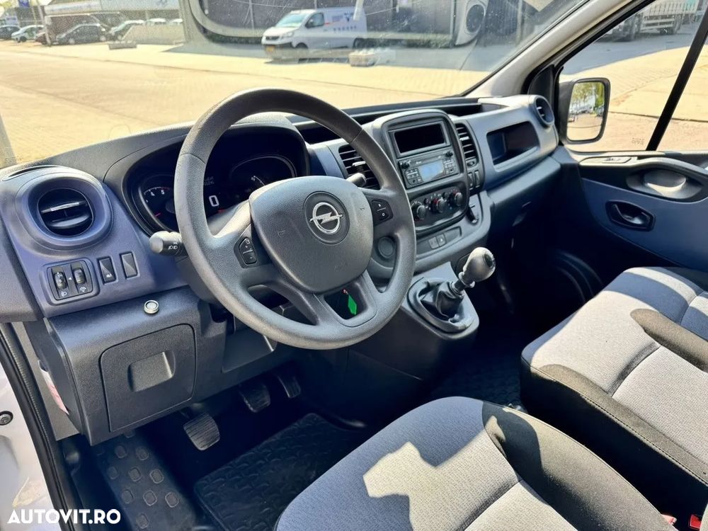 Opel Vivaro Doka 6 Locuri+Duba - 11