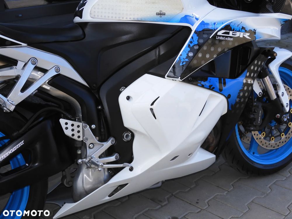 Honda CBR - 12
