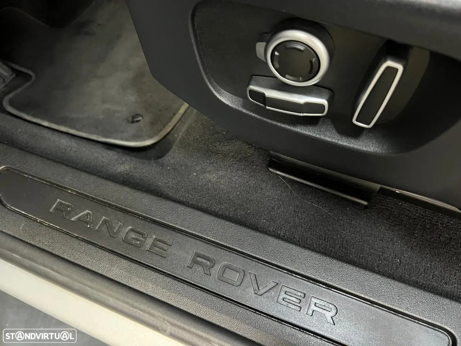 Land Rover Range Rover Evoque 1.5 P300e AWD R-Dynamic Auto - 18