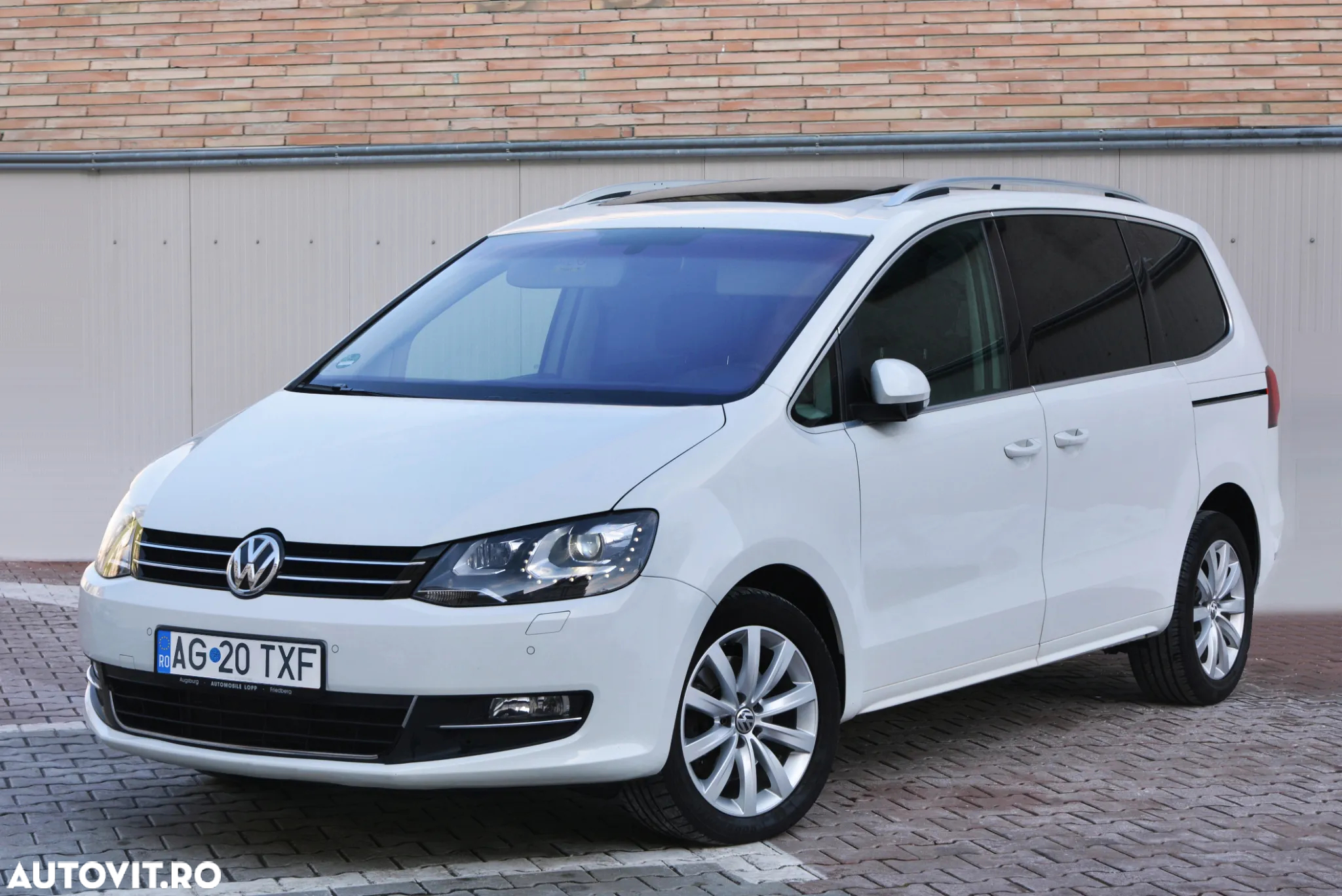 Volkswagen Sharan 2.0 TDI DSG (BlueMotion Technology) Highline - 2