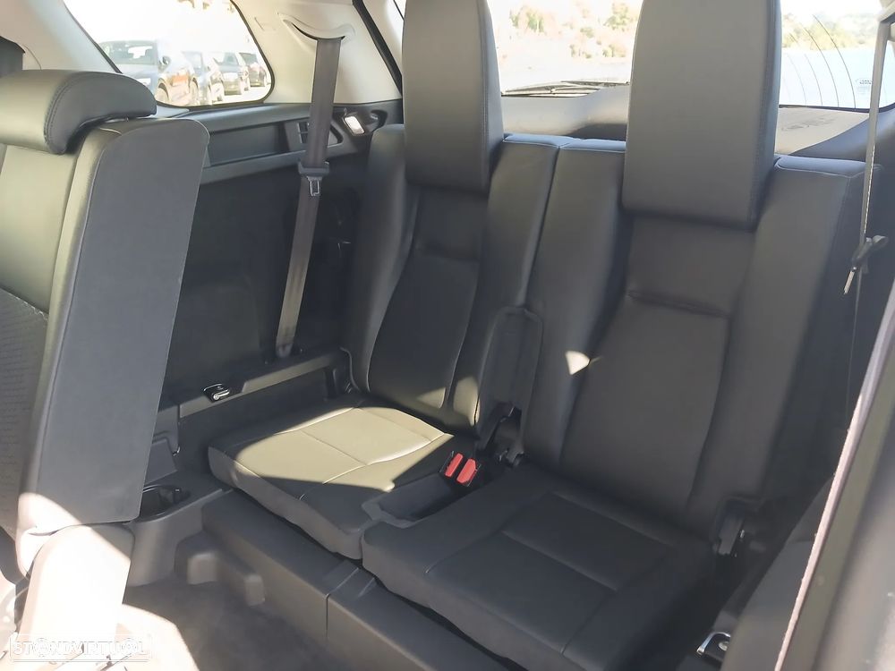 Land Rover Discovery Sport 2.0 TD4 HSE Luxury 7L Auto — fotografia 42