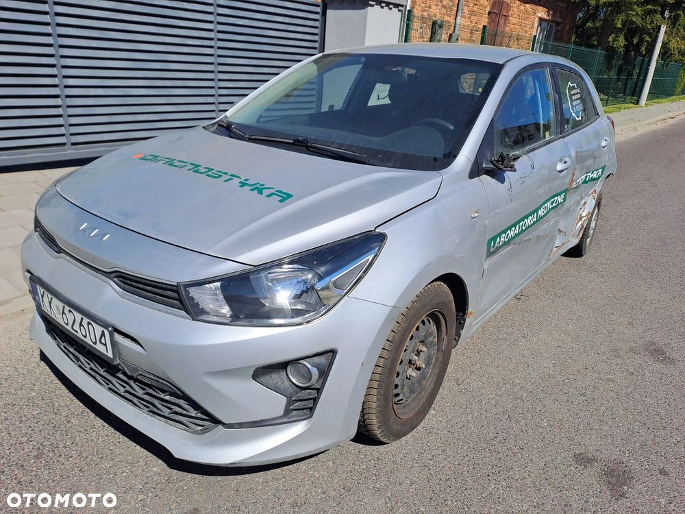 Kia Rio 1.2 L - 3