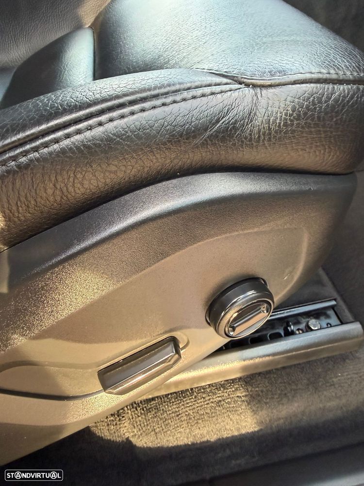 Volvo XC 90 T8 AWD Recharge Plus Dark - 19