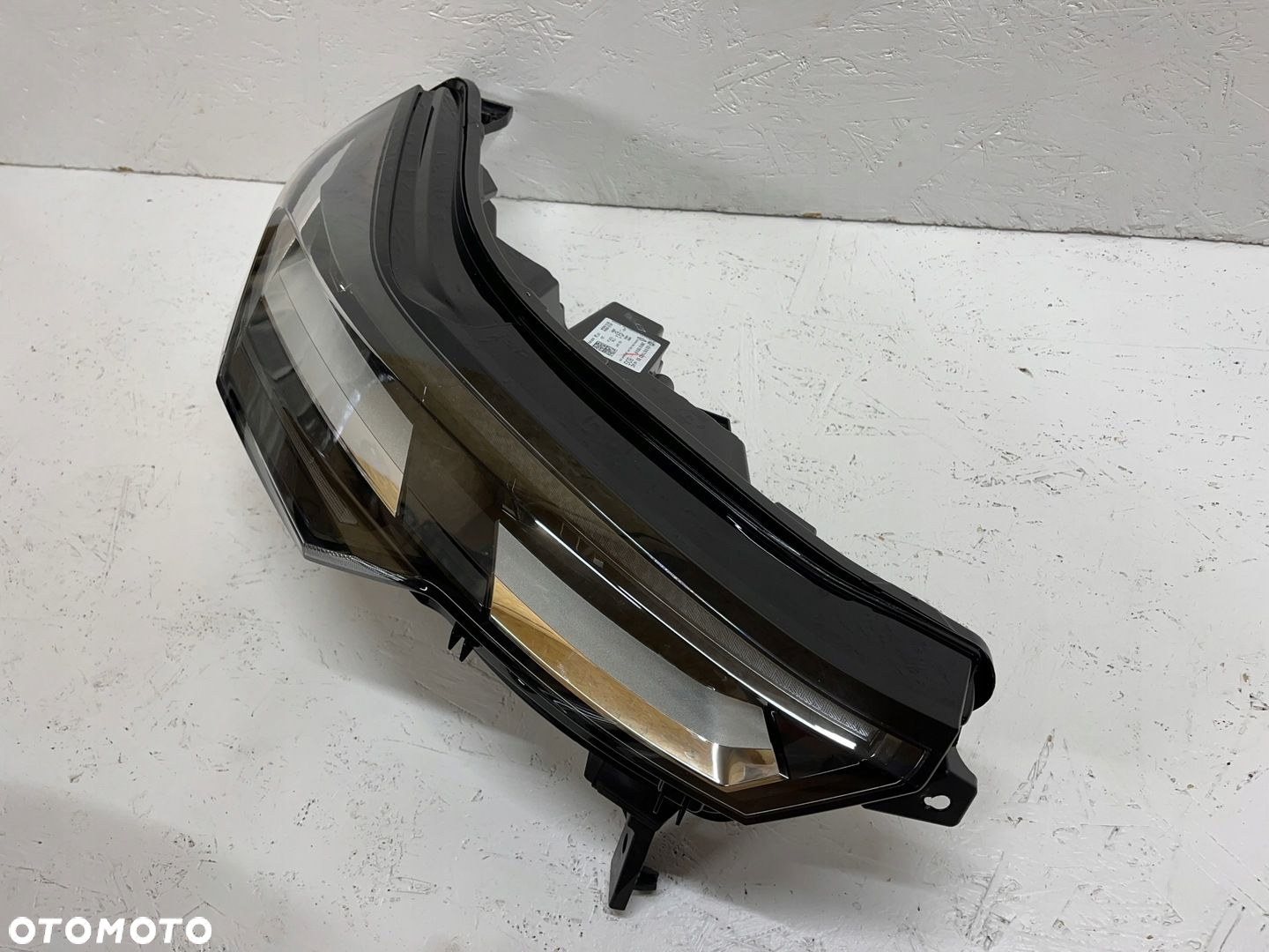 RENAULT CAPTUR E-TECH LED PURE VISION REFLEKTOR 260107674R VAT WYS 24H - 2