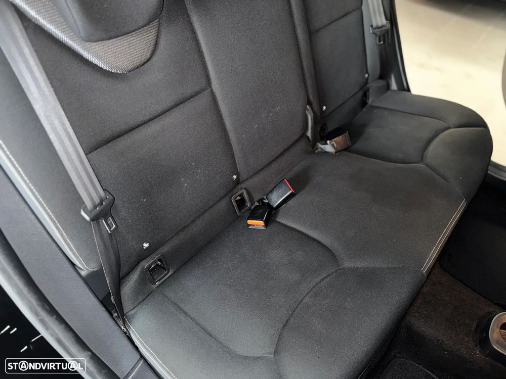 Renault Clio TCe 90 Luxe - 24