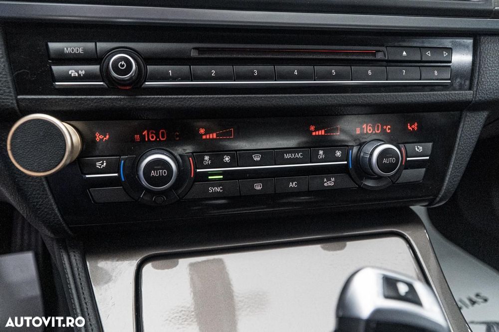 BMW Seria 5 528i xDrive Sport-Aut. Luxury Line - 15