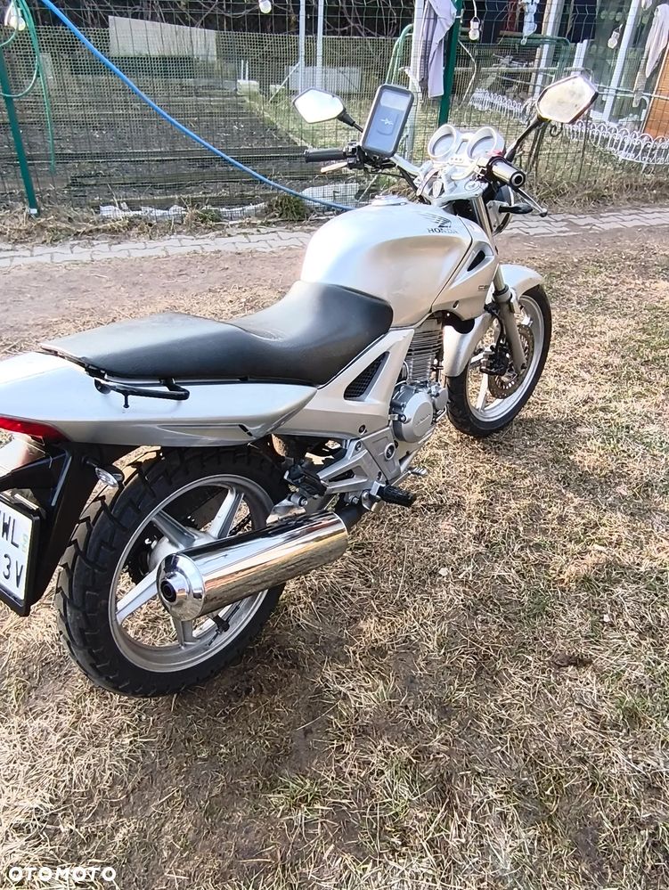 Honda CBF - 11
