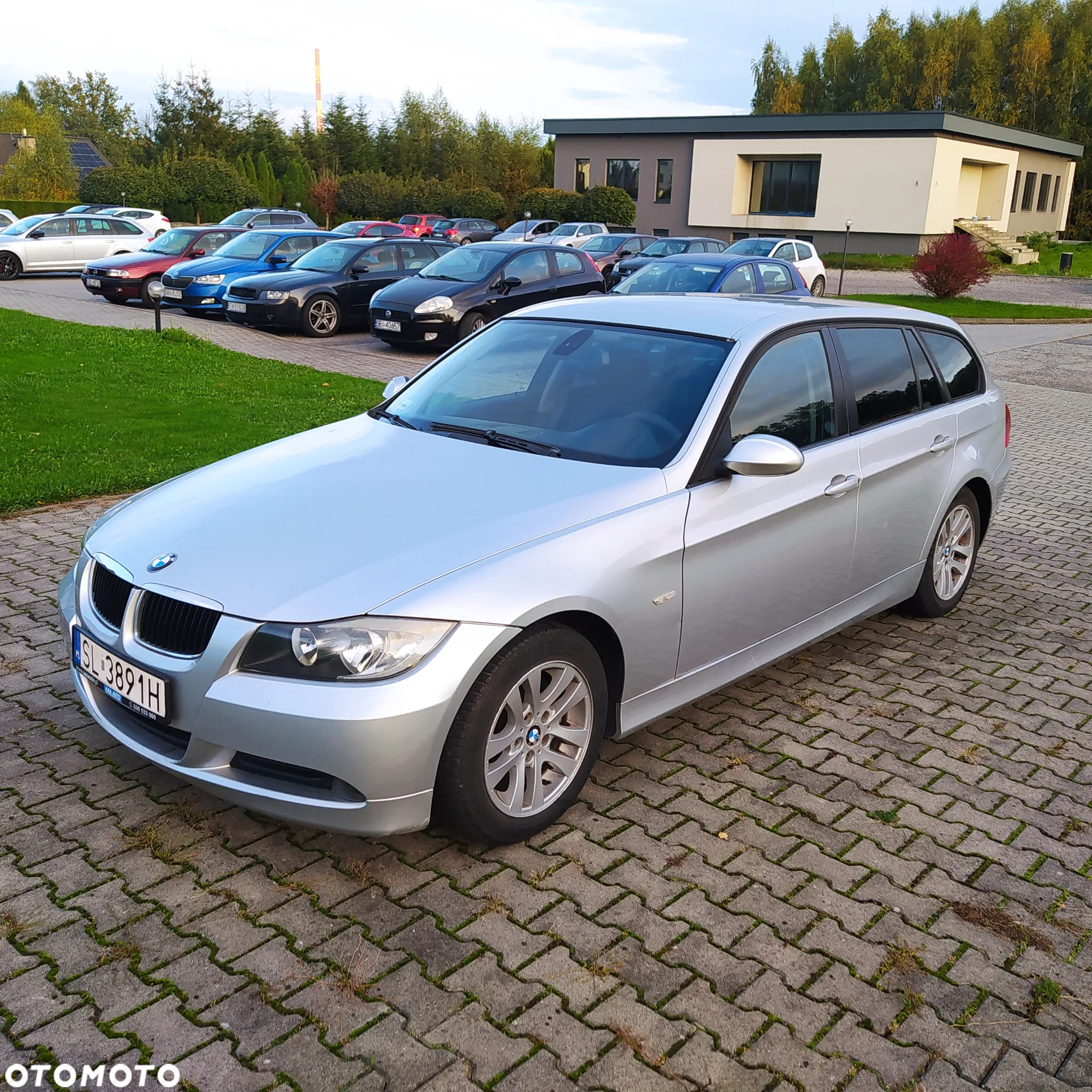 BMW Seria 3 318i Touring - 8
