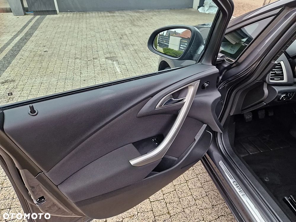 Opel Astra 1.6 Innovation - 21