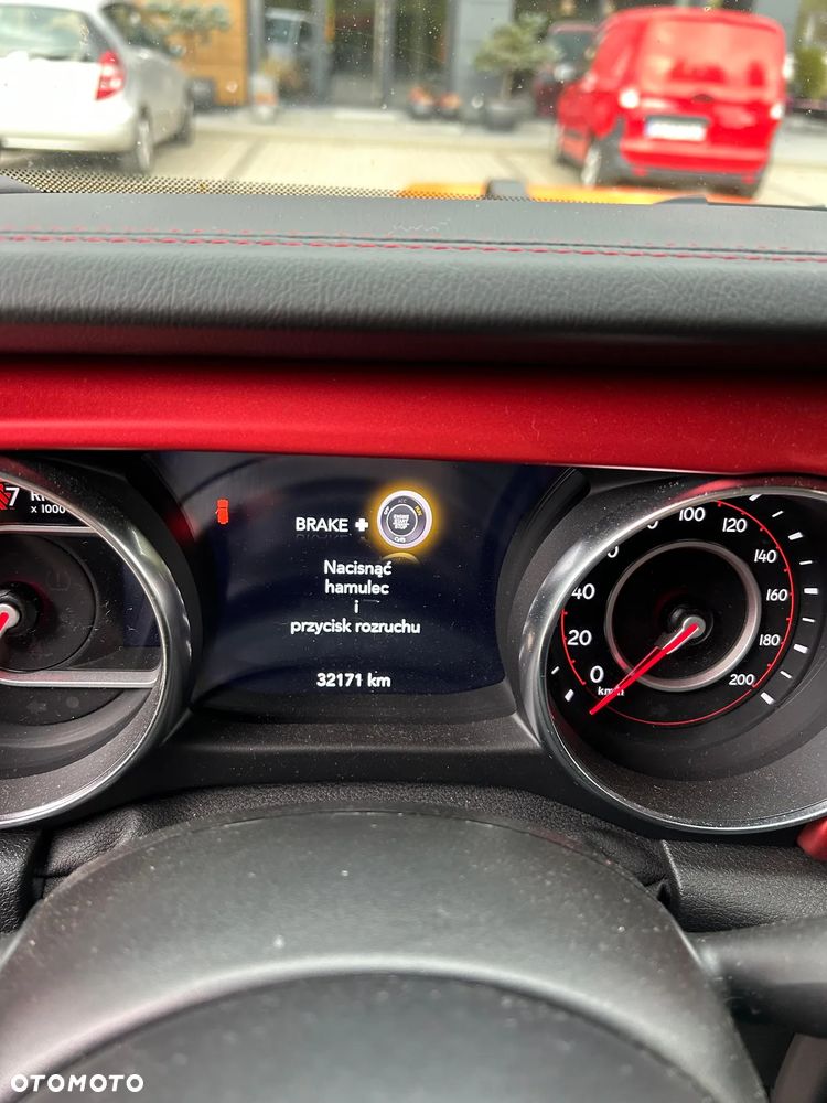 Jeep Wrangler - 9