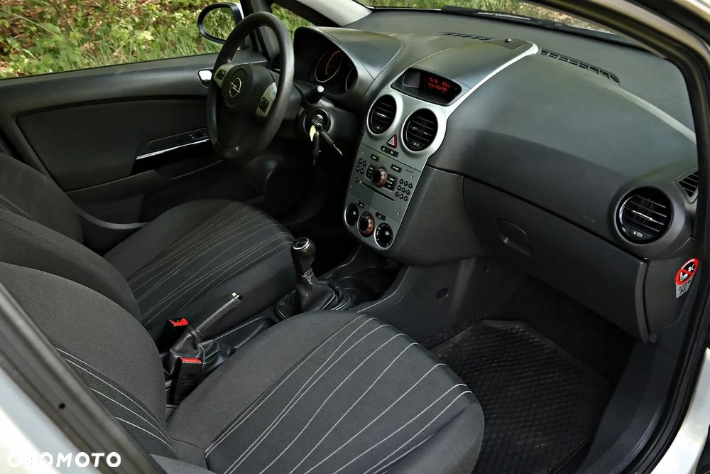Opel Corsa 1.2 16V Easytronic Cosmo - 8