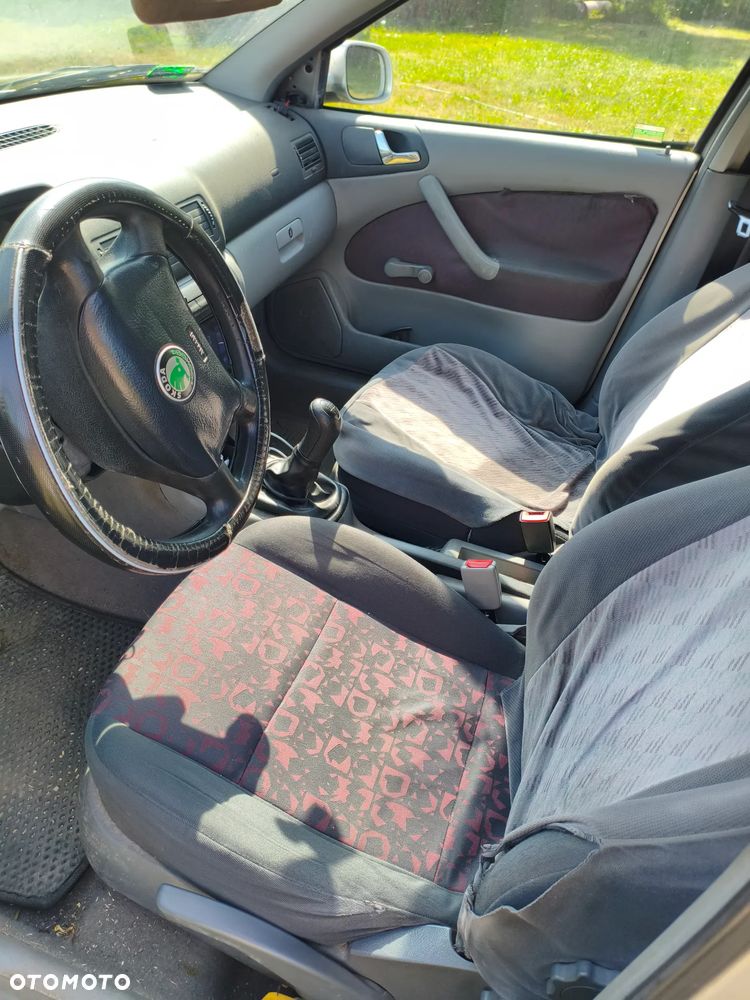 Skoda Octavia 1.6 Combi - 6