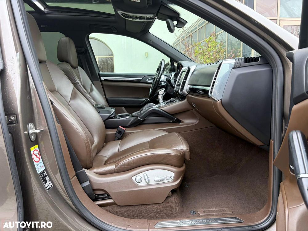 Porsche Cayenne 3.0 L - 9