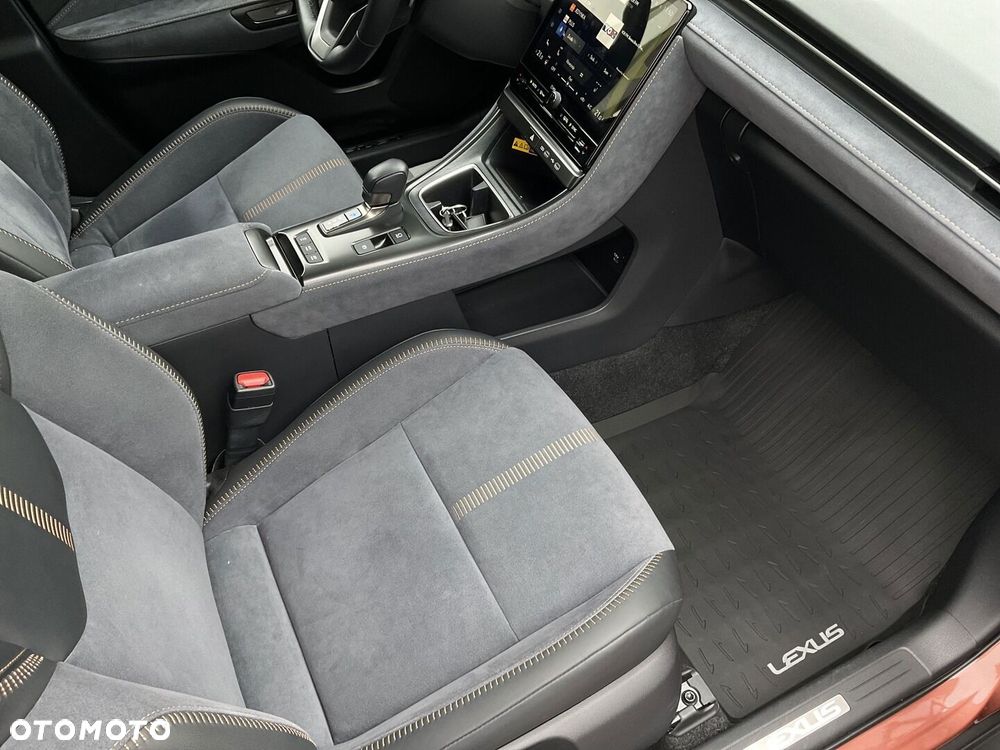 Lexus LBX 1.5 Hybrid Cool AWD - 10