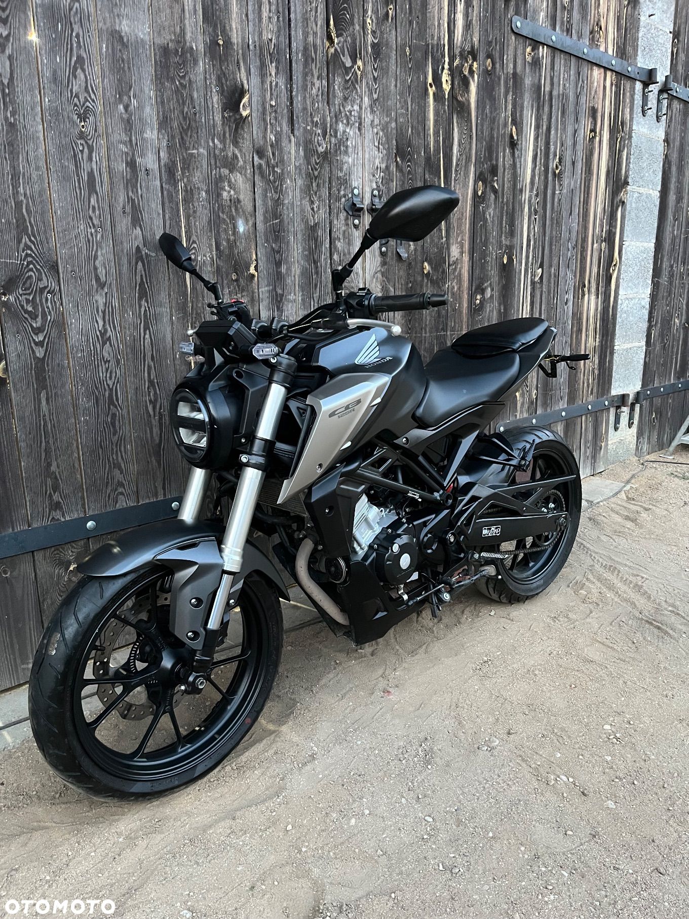 Honda CB - 1