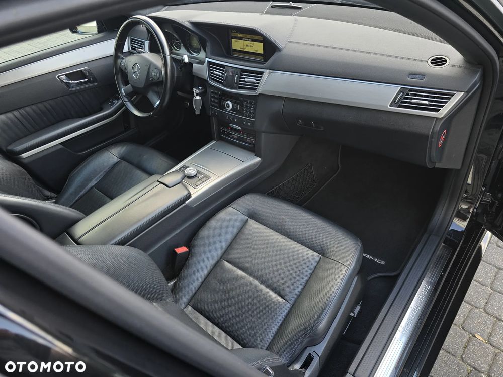 Mercedes-Benz Klasa E 350 CDI DPF 4Matic BlueEFFICIENCY 7G-TRONIC Avantgarde - 14